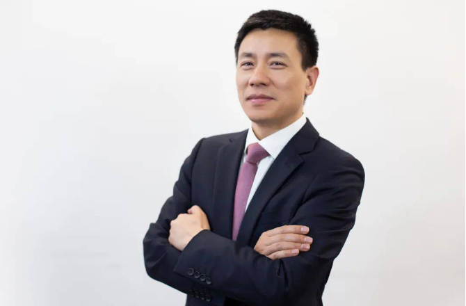  操礼庆 
