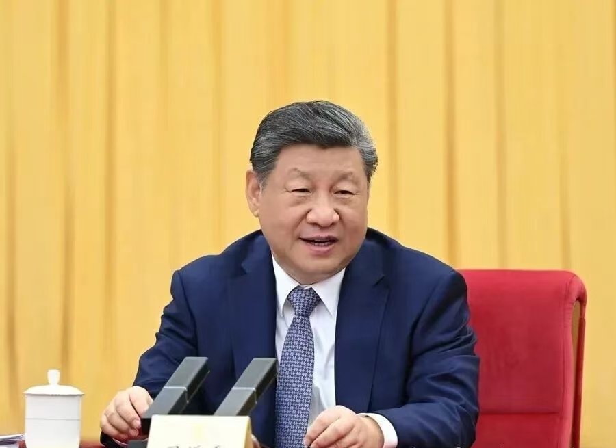  习近平：坚定不移走中国特色卫生与健康发展道 